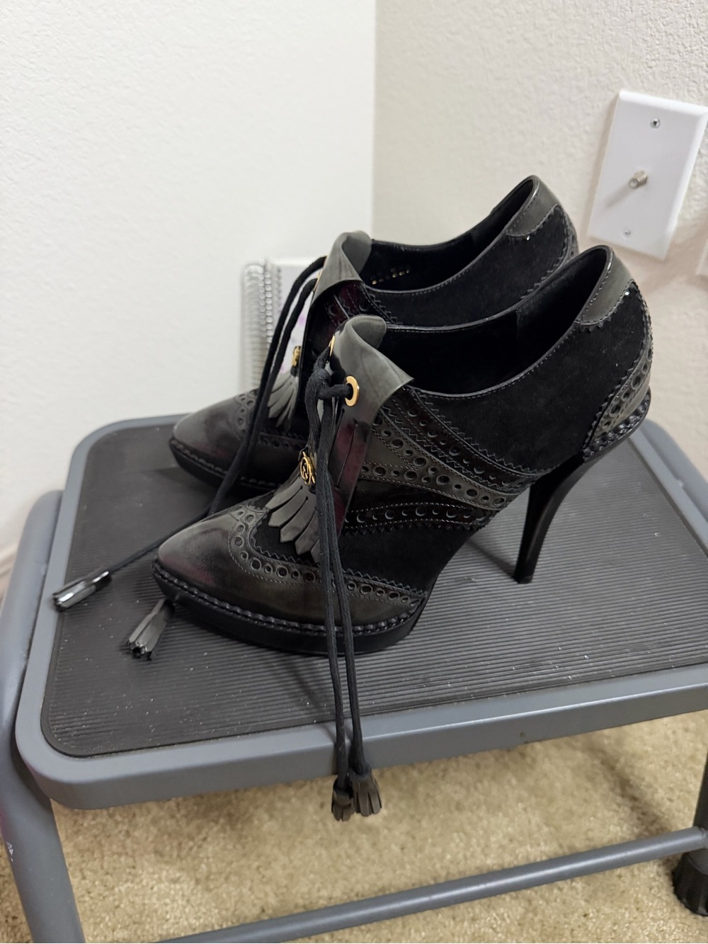 Black Women's High-Heel Brogue Booties with Tassel Accent